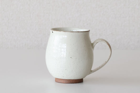 白泥香りのマグカップ(淡海陶芸研究所 / 山元一真)