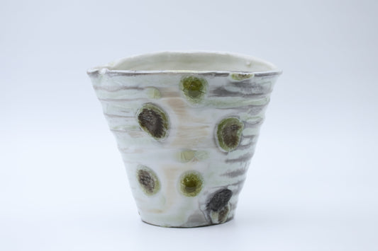 伊賀磁器貝目片口（須釜優子）