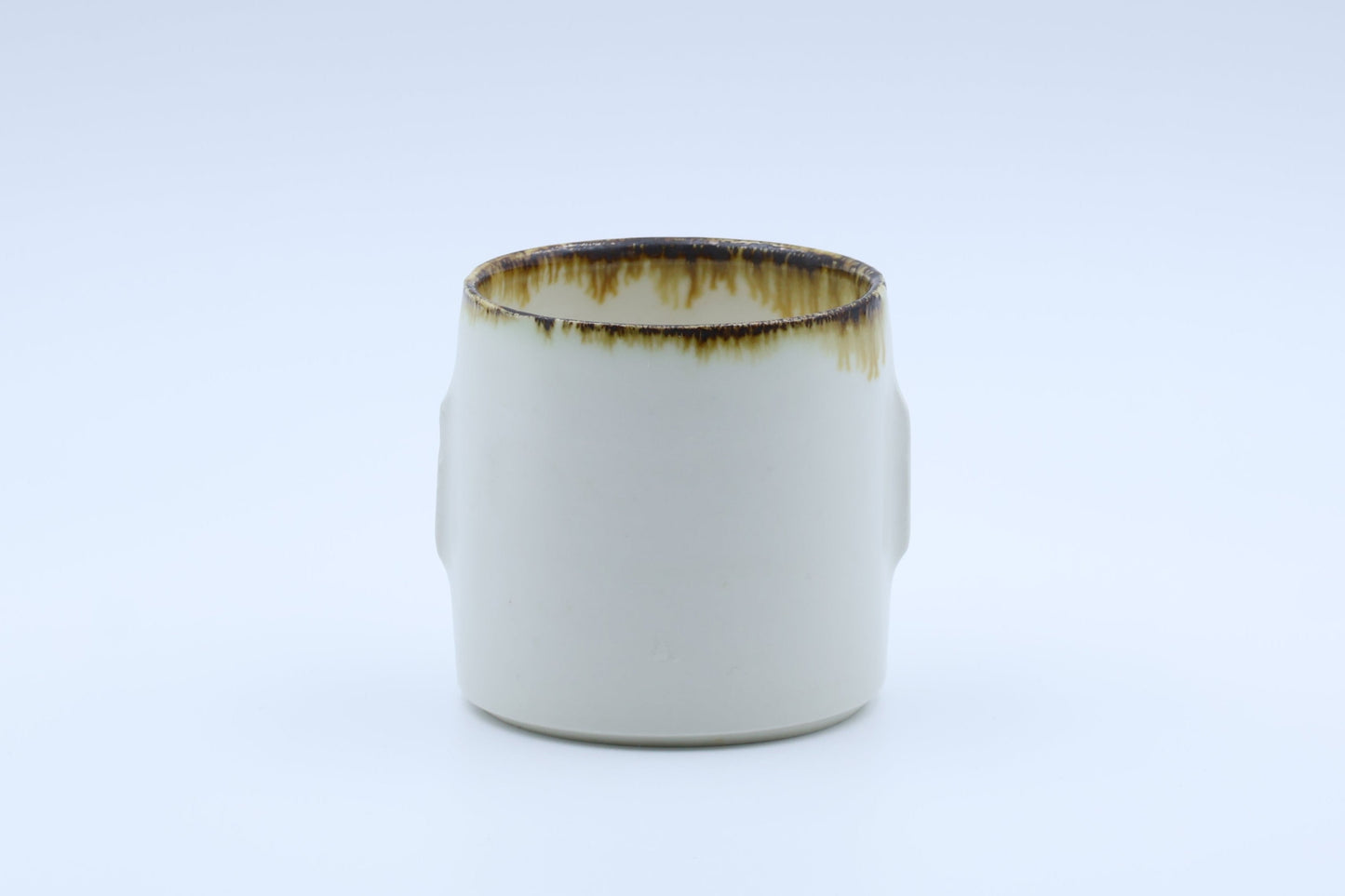 DEMI mug（PLUS studio / 山本将太郎）