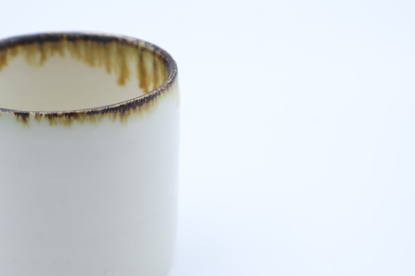 DEMI mug（PLUS studio / 山本将太郎）