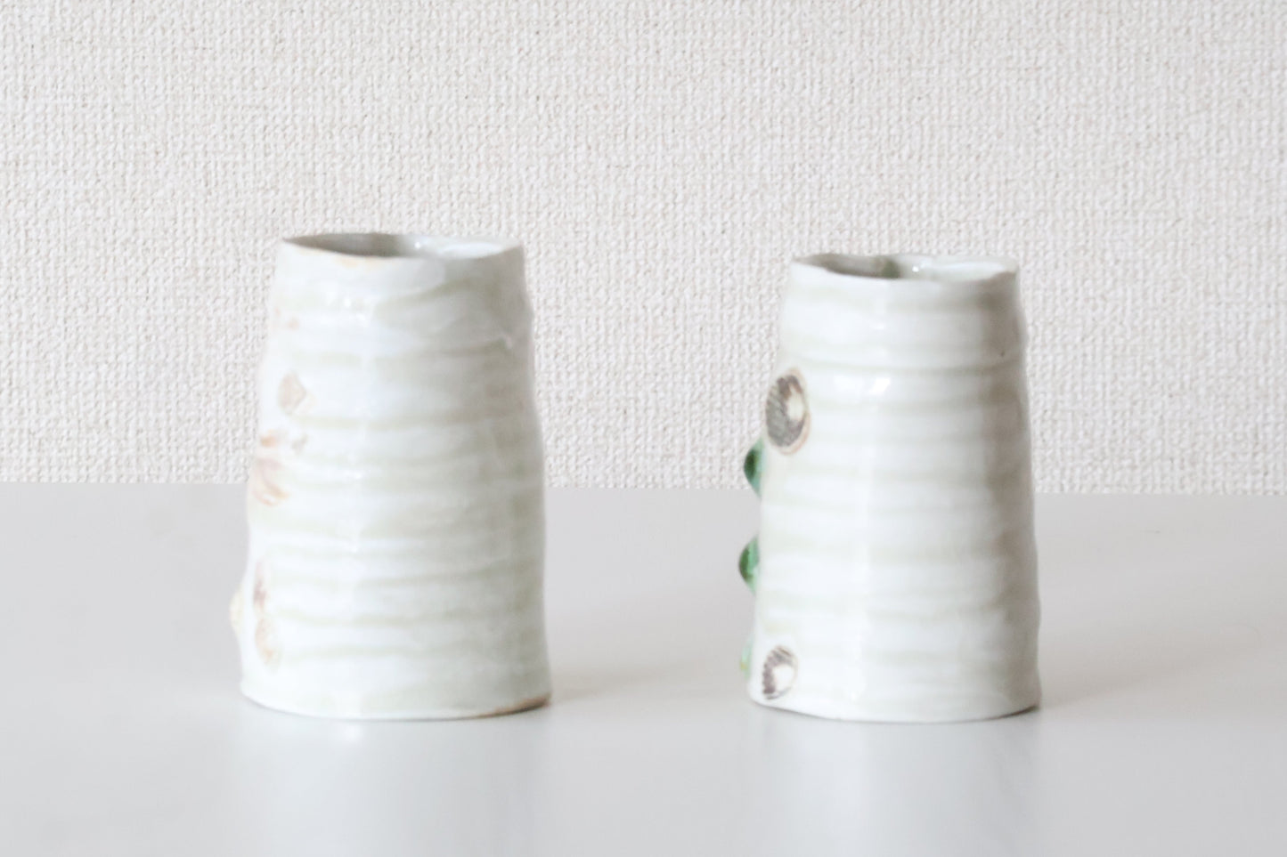 伊賀磁器貝目筒片口（須釜優子）