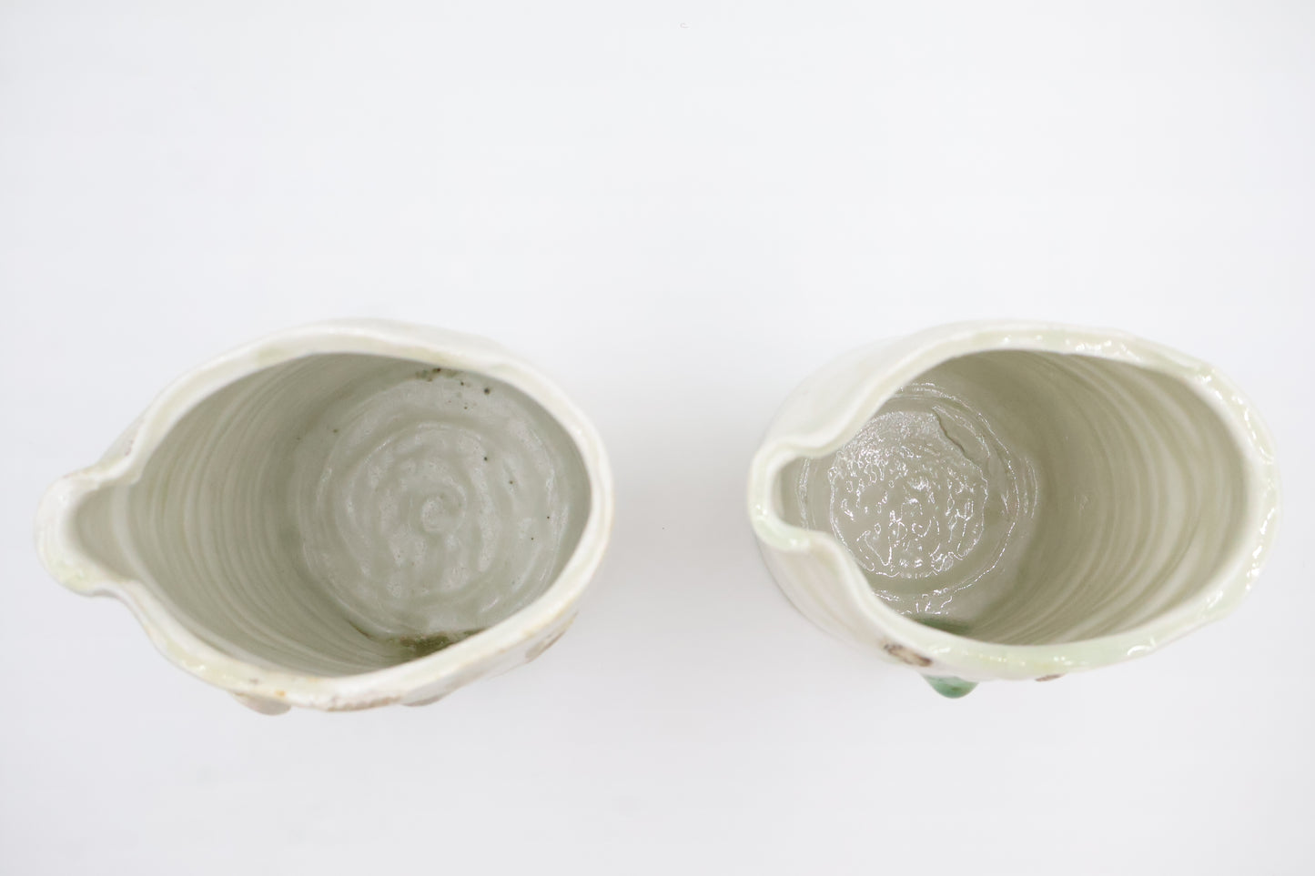 伊賀磁器貝目筒片口（須釜優子）
