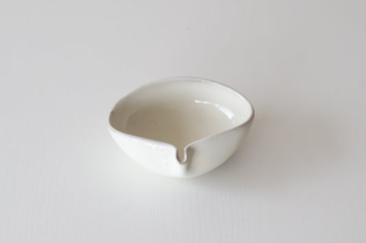 片口豆鉢（石井菜摘）