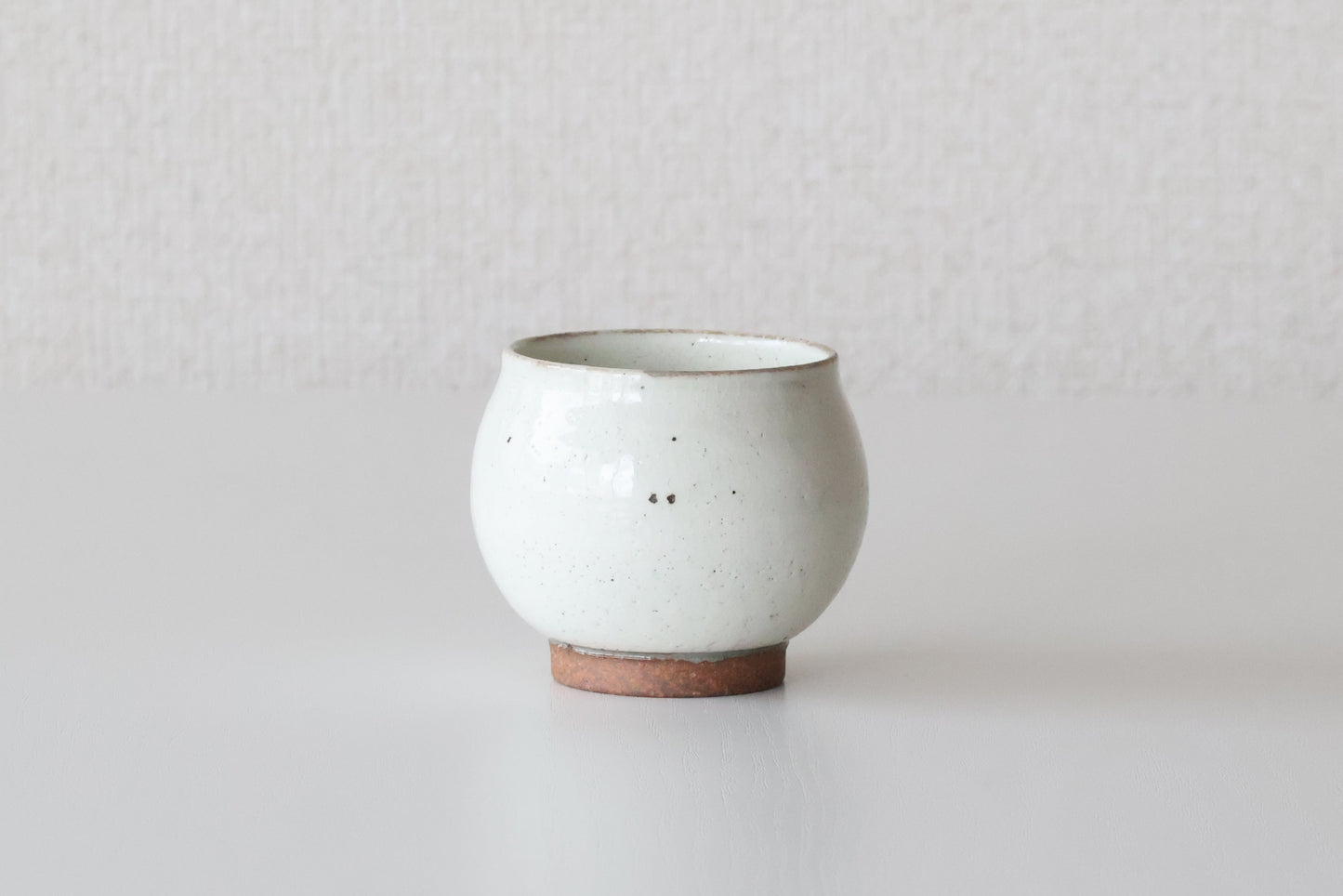 白泥丸湯呑み（淡海陶芸研究所 / 山元一真）