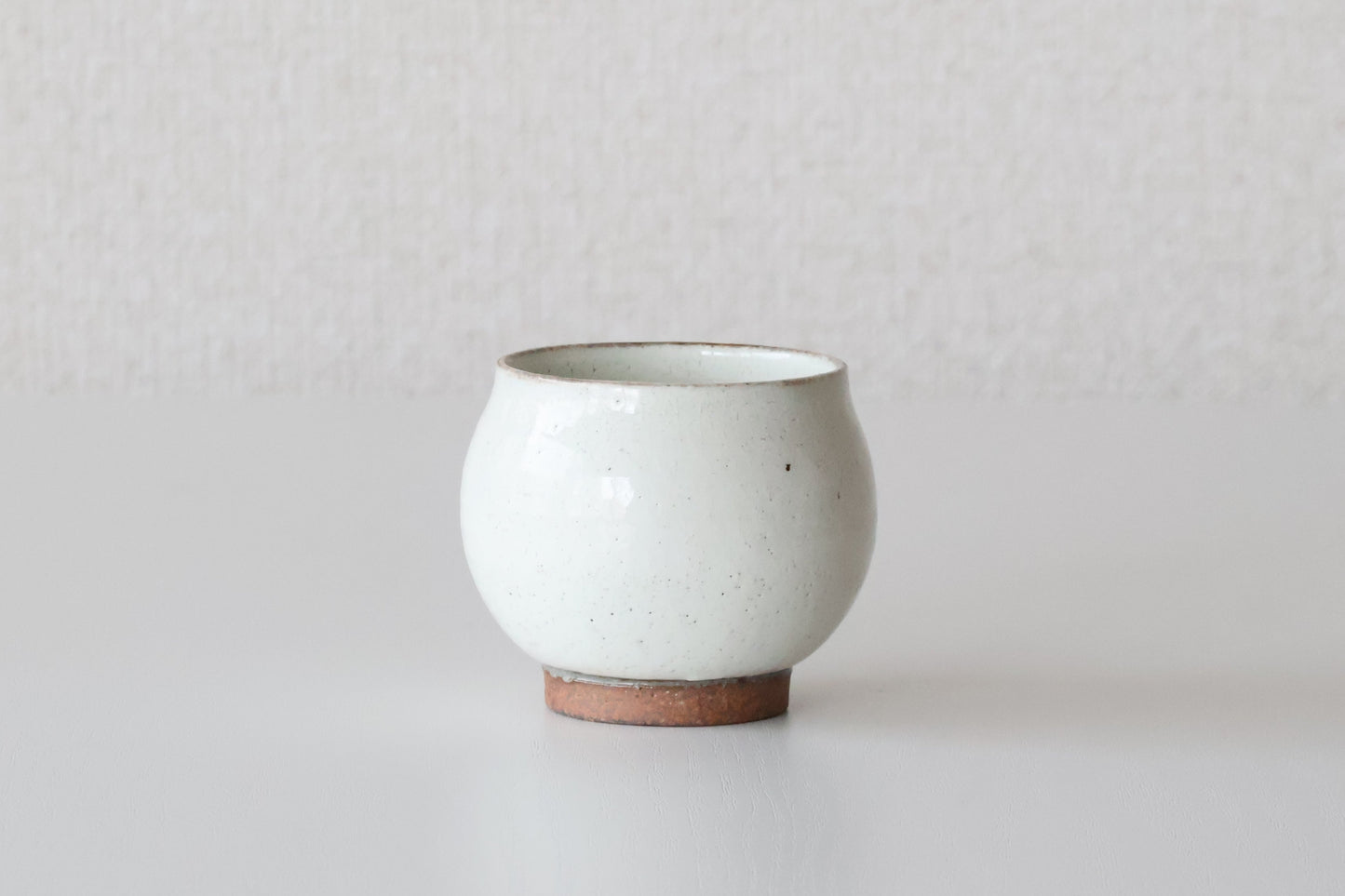 白泥丸湯呑み（淡海陶芸研究所 / 山元一真）