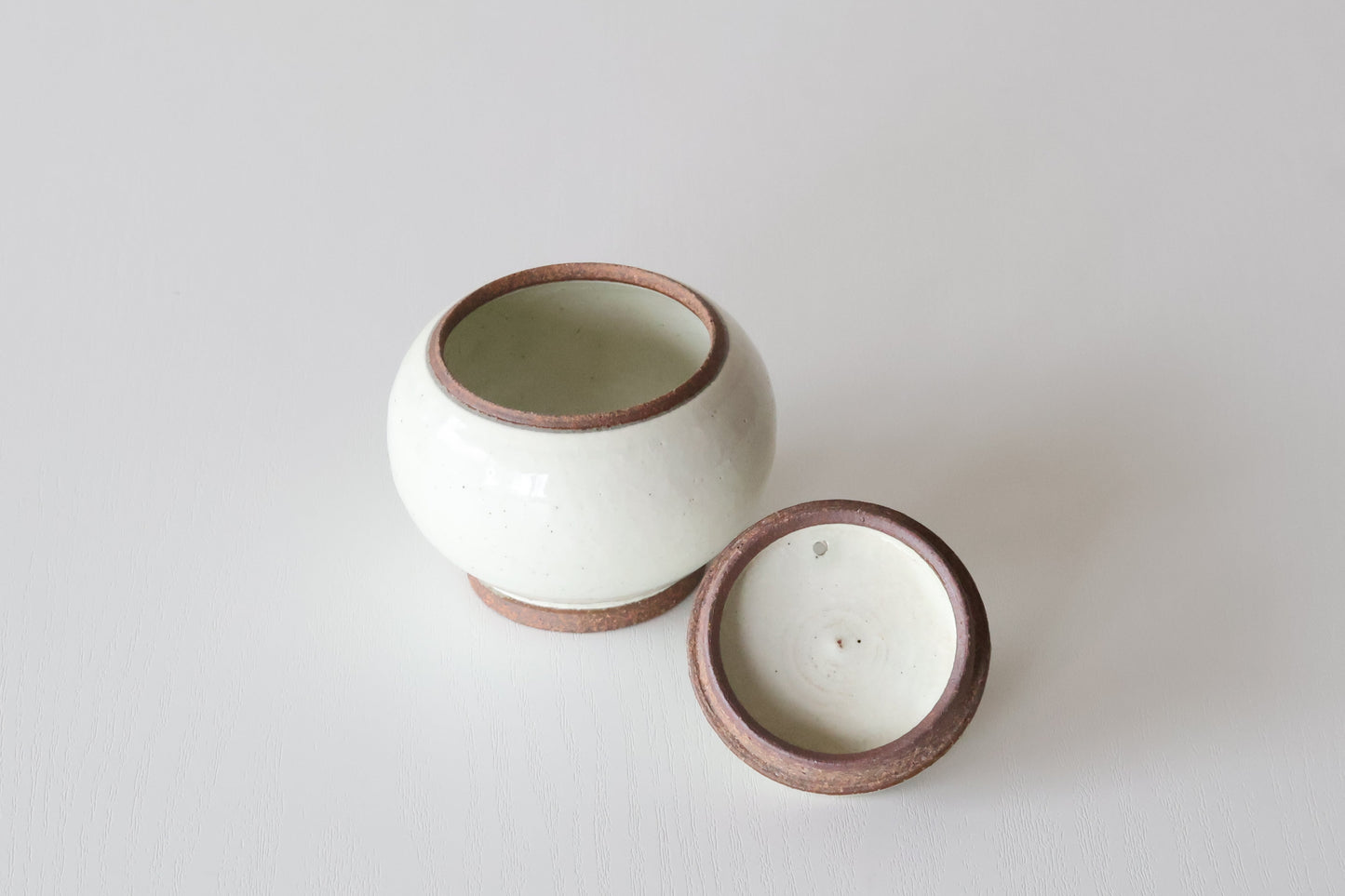 白泥おんたま（淡海陶芸研究所 / 山元一真）