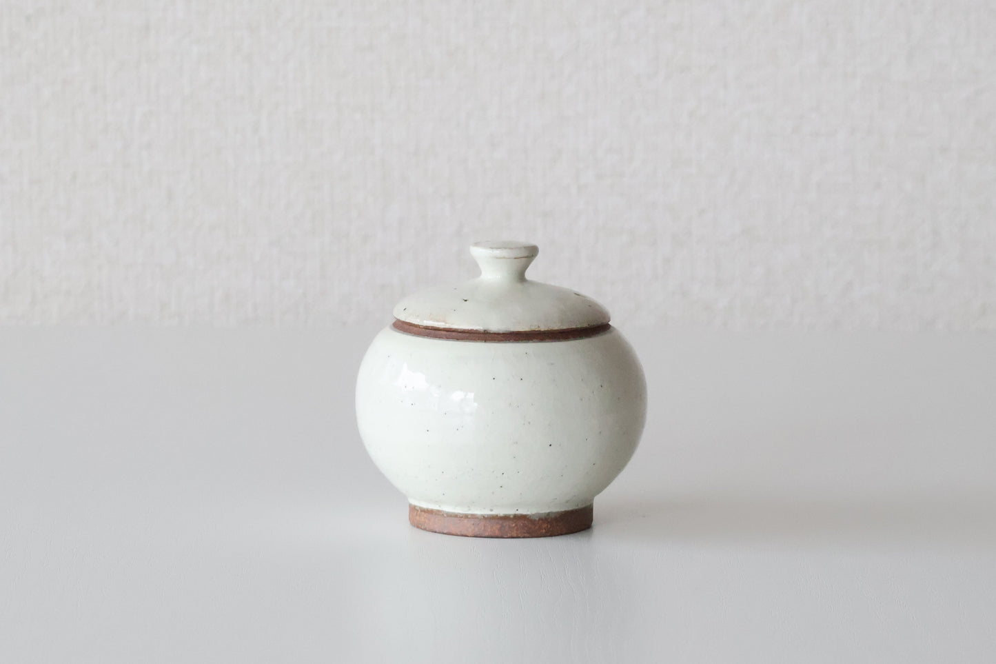 白泥おんたま（淡海陶芸研究所 / 山元一真）