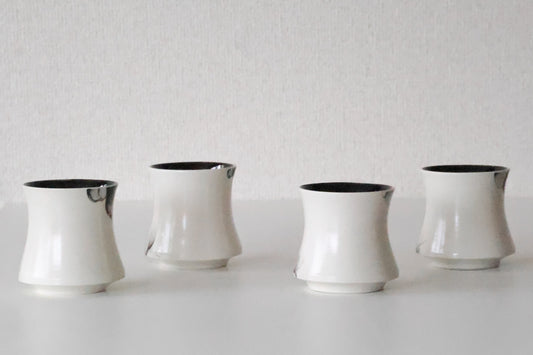 マグカップ 泡 黒（若生沙耶香）