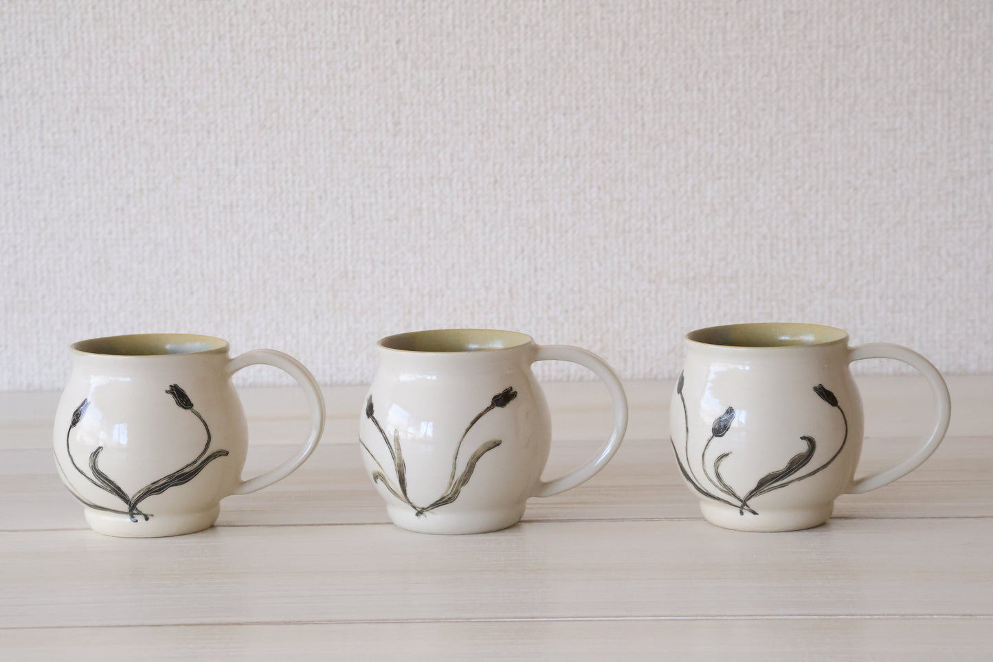 マグカップ　チューリップ（長﨑絢）