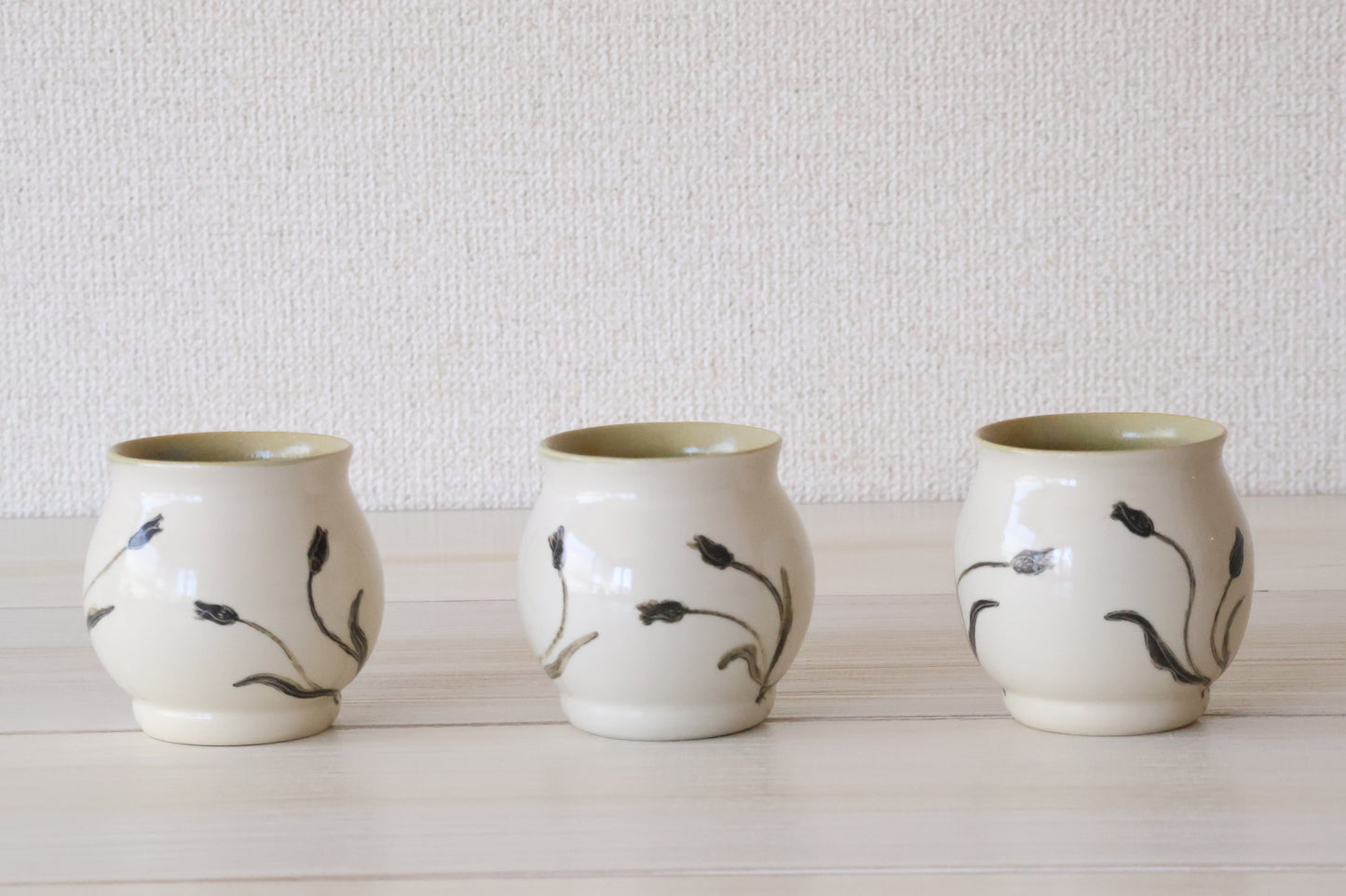 マグカップ　チューリップ（長﨑絢）