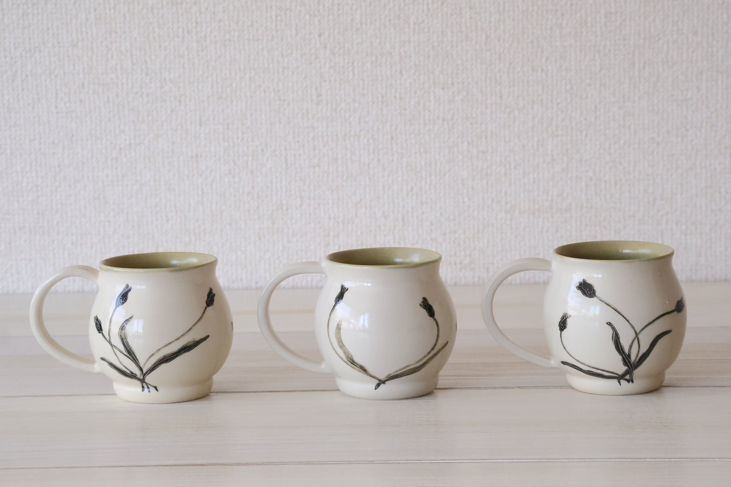 マグカップ　チューリップ（長﨑絢）