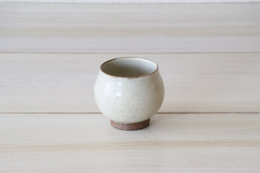 白泥丸湯呑み（淡海陶芸研究所 / 山元一真）