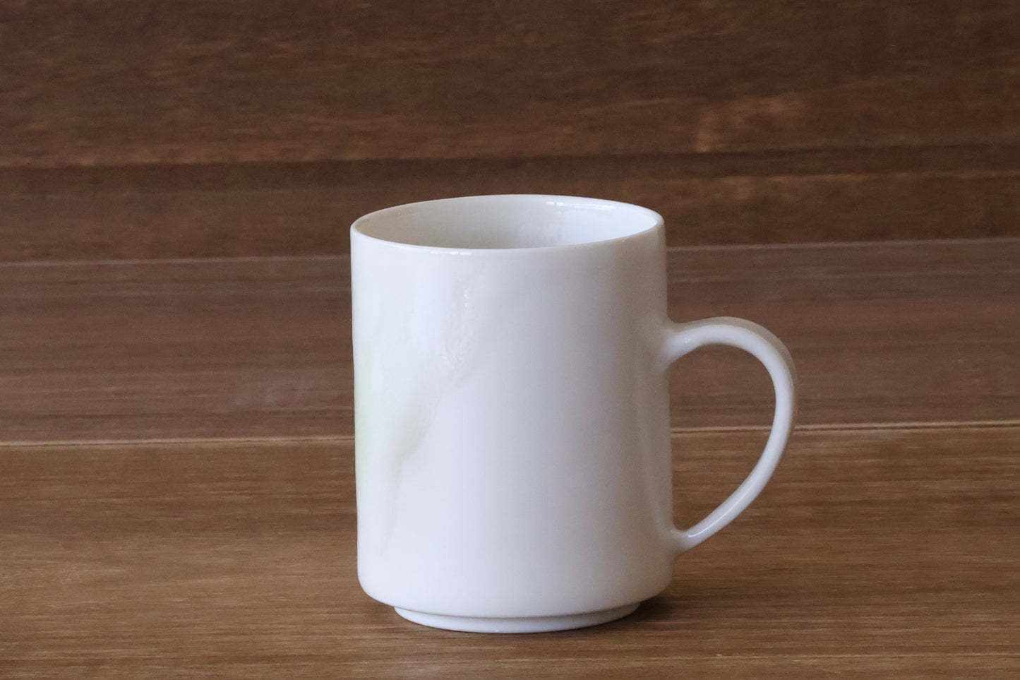 コーヒーカップ（イワオトナリテ）