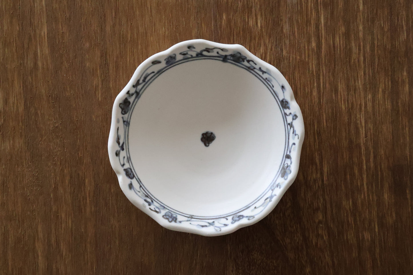 輪花小皿（樋口萌）